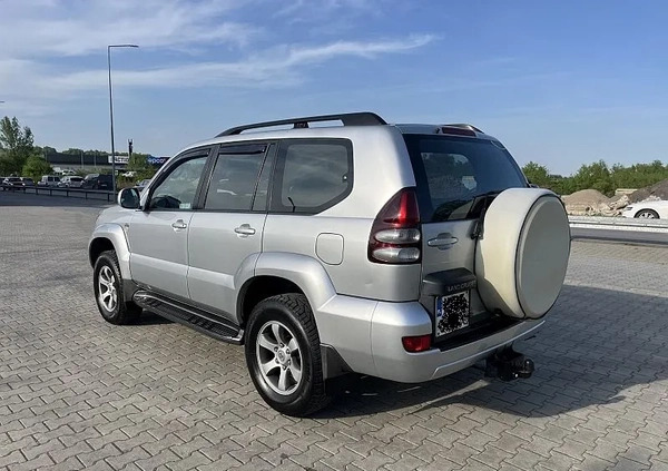 Toyota Land Cruiser cena 50900 przebieg: 243000, rok produkcji 2003 z Myślenice małe 92